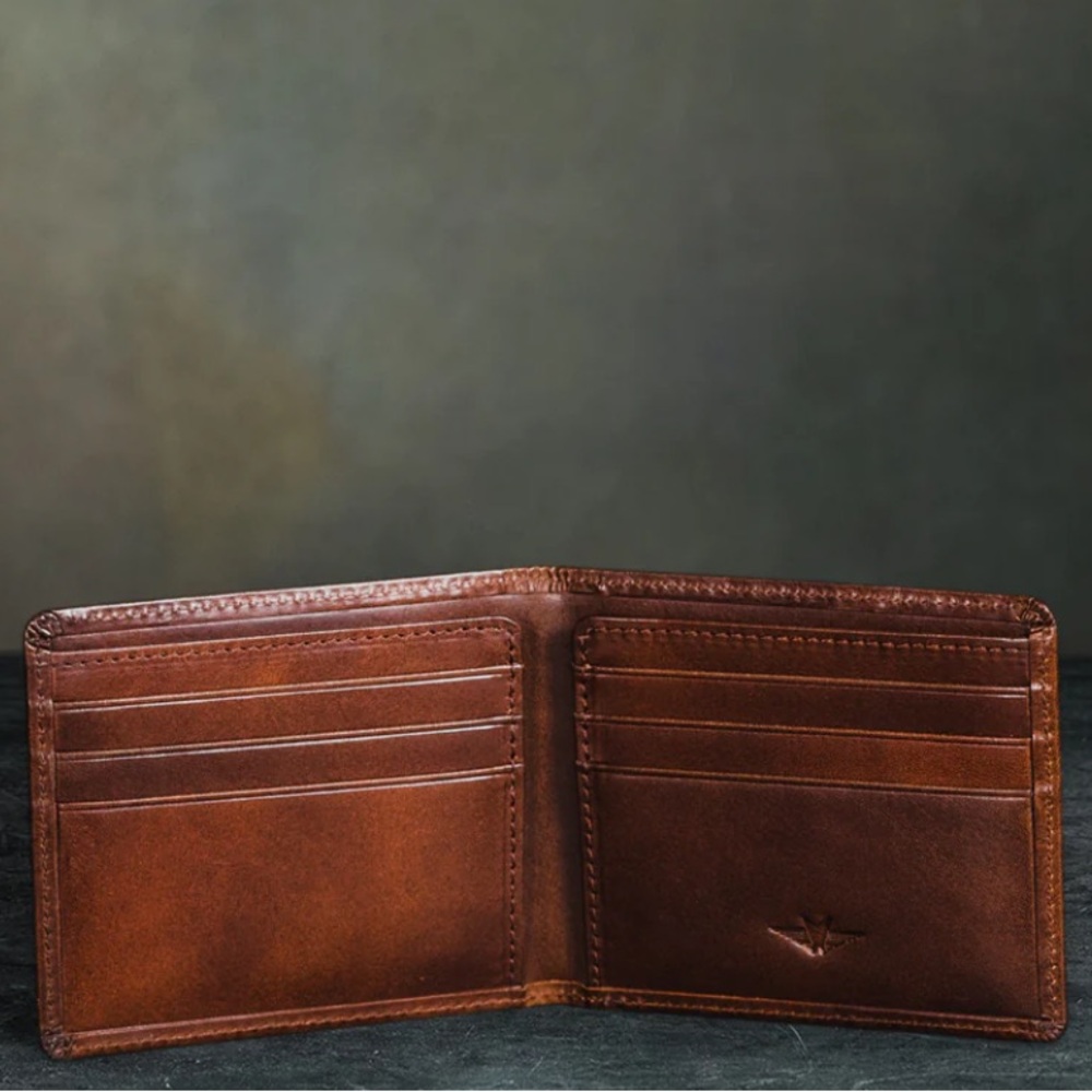 Satchel & Page Slim Bifold Wallet Leather